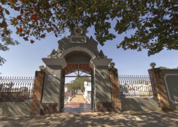 Coroa de Flores Cemitério Municipal Cristo Rei de Tatuí