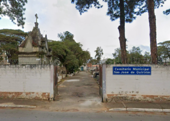 Coroa de Flores Cemitério Municipal de Taubaté